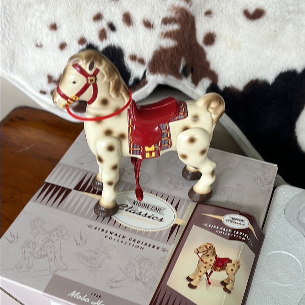 Hallmark Cream & Red Metal Galloping Mobo Horse Sidewalk Cruisers Collection NIB